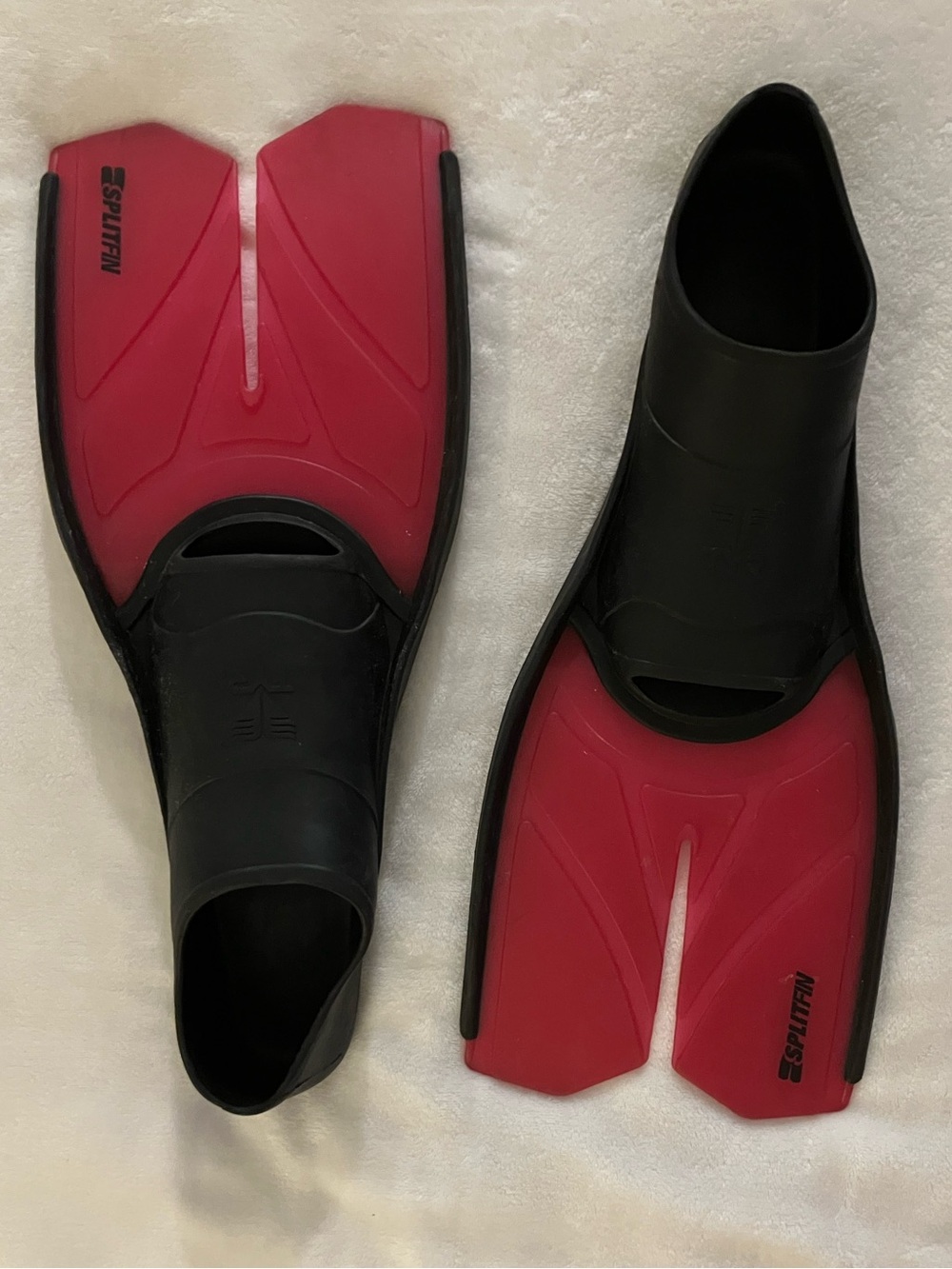 TYR Women’s Training Swim Fins - Black & Red
